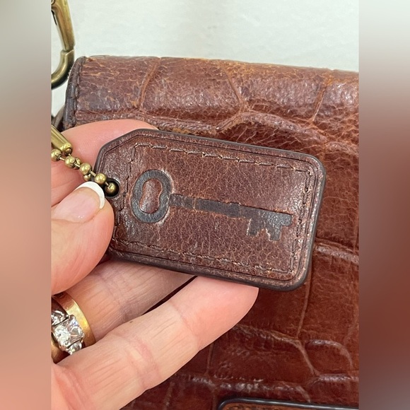 FOSSIL Brown Cowhide Leather Turn Lock Croc Embossed Crossbody Bag vintage bag - Picture 4 of 14